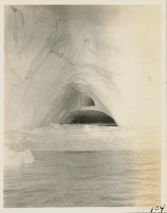 Image: River Bed under glacier